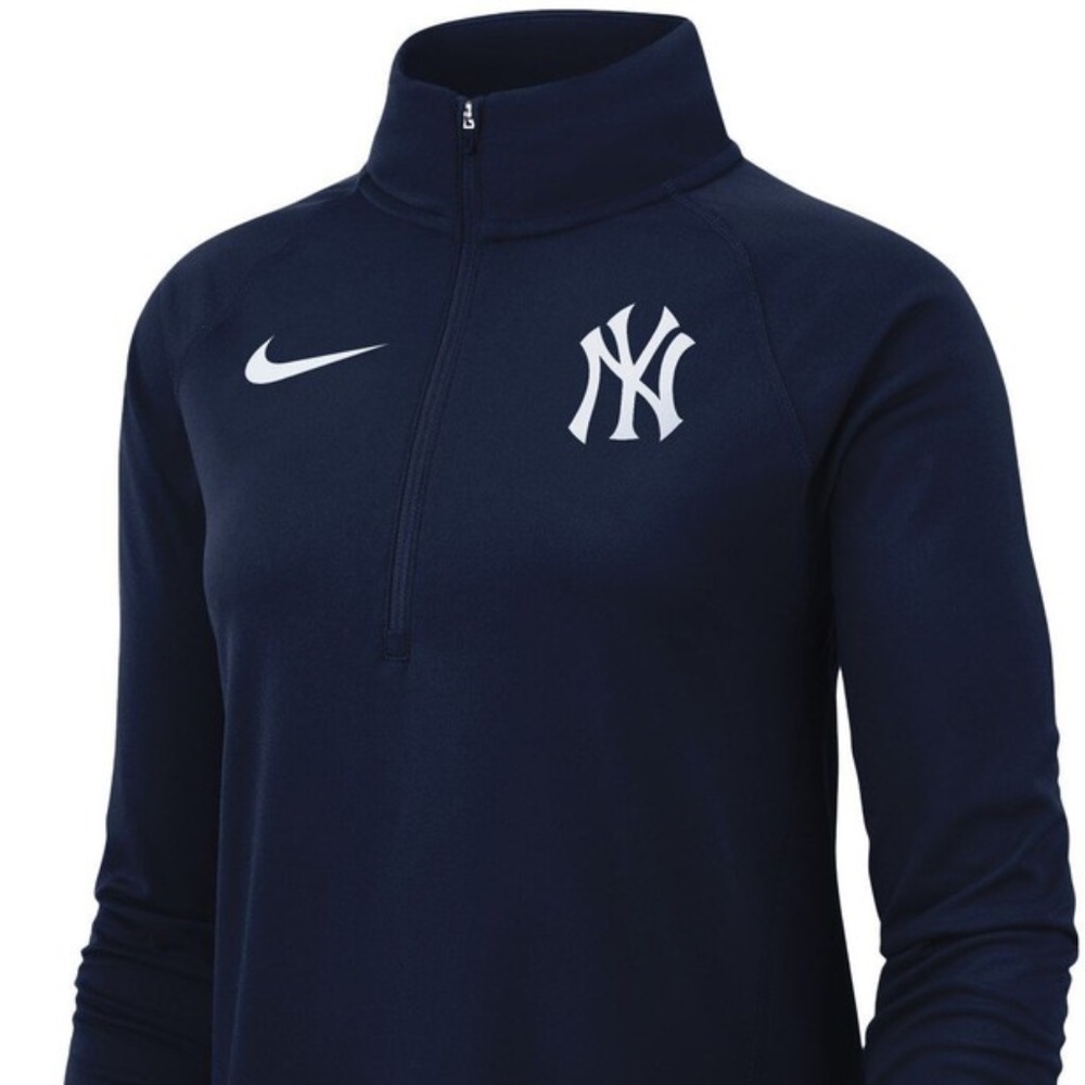 Nike Women’s Yankees Long Sleeve  M